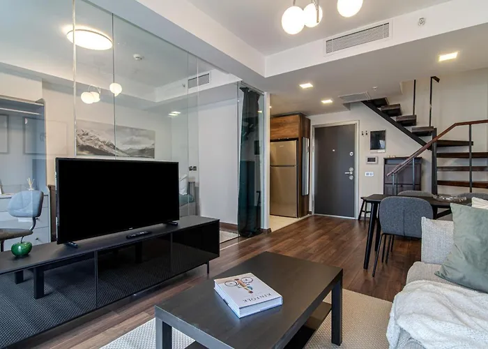 Sleek Residence Flat With Great Location In Sisli