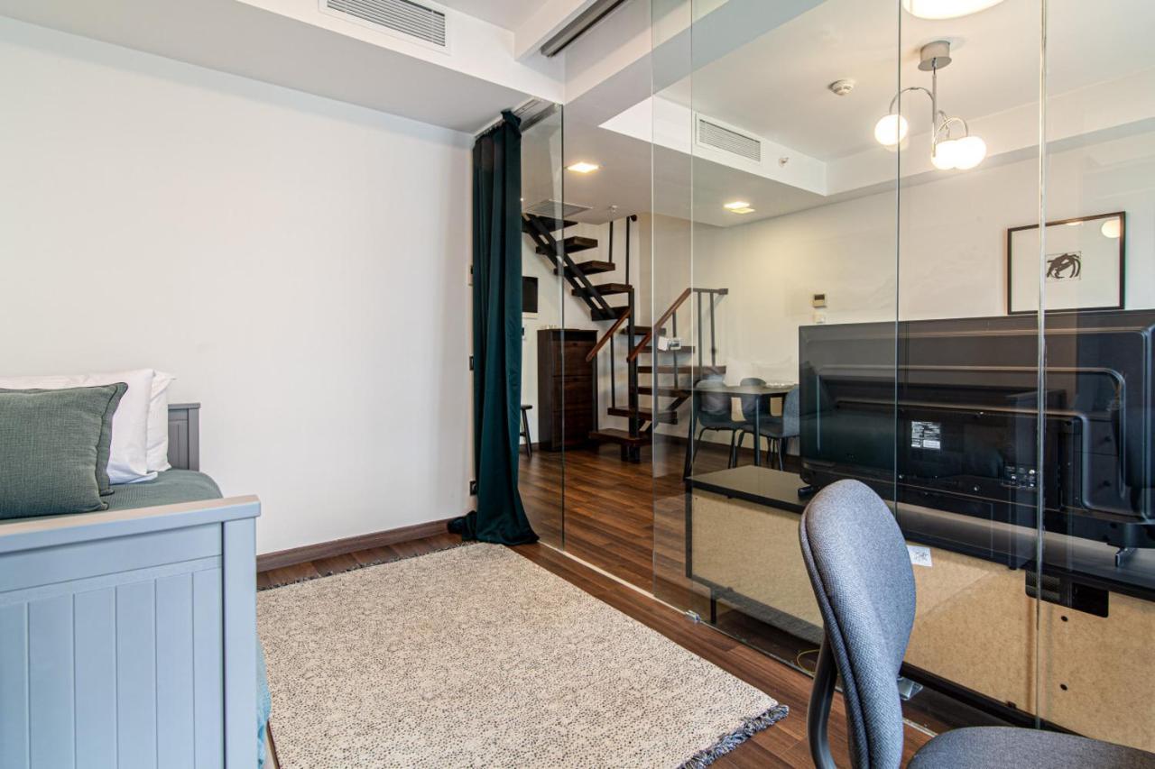 Daire Sleek Flat With Great Location In Sisli İstanbul